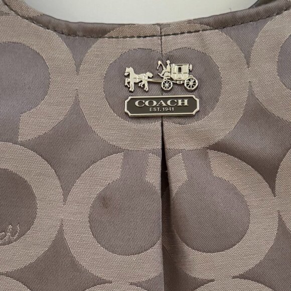 Coach Madison Maggie Shoulder Bag - Picture 3 of 6